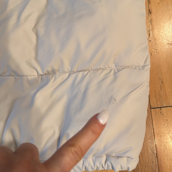 Abercrombie and Fitch | cream puffer vest | Men’s size Medium - Picture 6 of 7